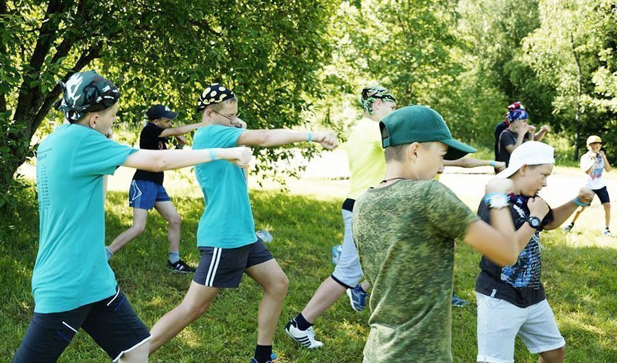 Camp sport. Спортивный лагерь тхэквандо. Точка опоры лагерь Подмосковье. Лагерь тхэквондо. Спортивно-оздоровительный лагерь.