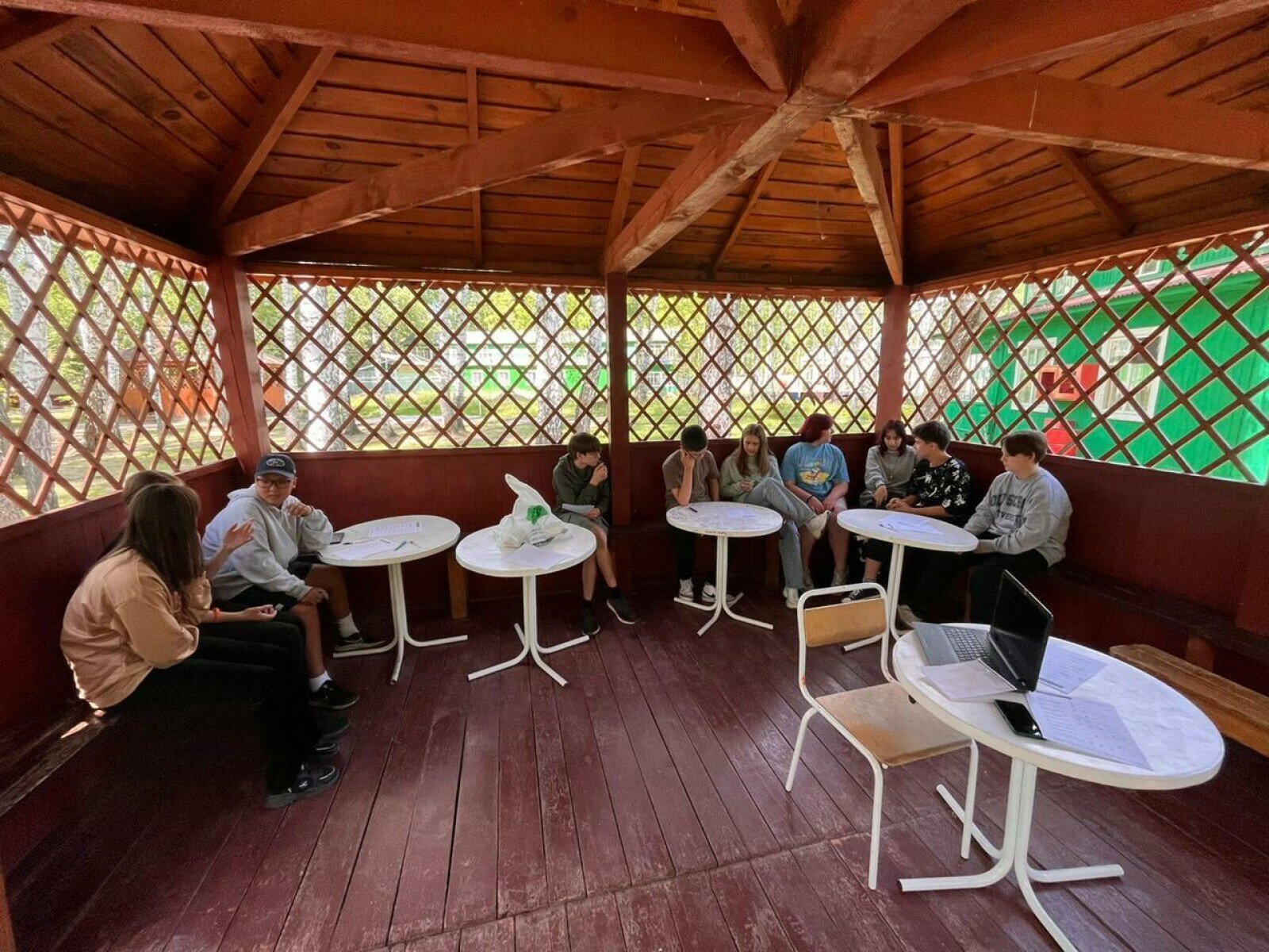 ОXFORD FRIENDS CAMP. Выездной языковой лагерь – языковой лагерь, Новосибирск. Путевки в детский лагерь на 2025 год, фото размещения 4