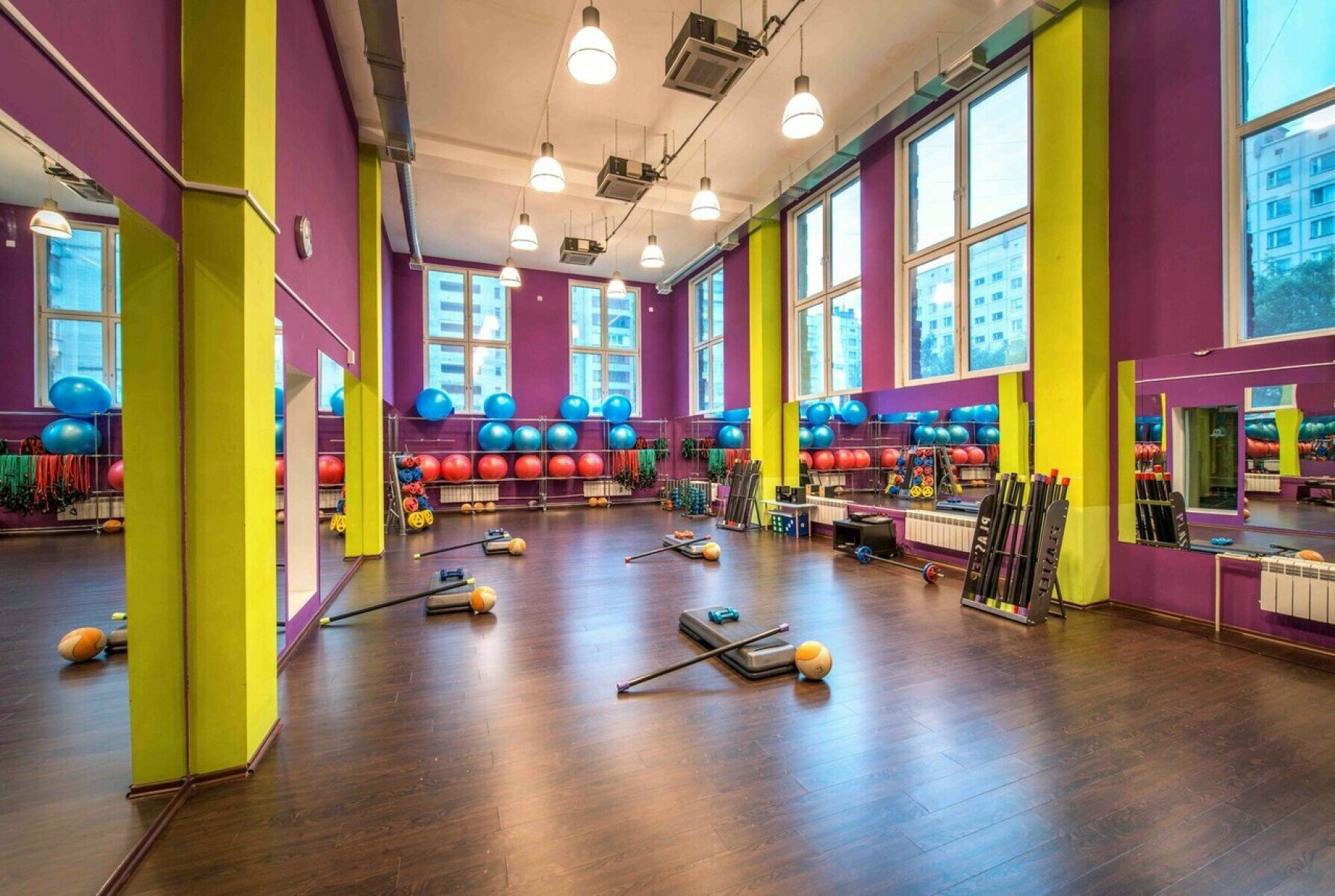 Лето с роботами. Ленинский проспект – городской лагерь, Санкт-Петербург, м. Ленинский проспект . Путевки в детский лагерь на 2025 год, фото размещения 4