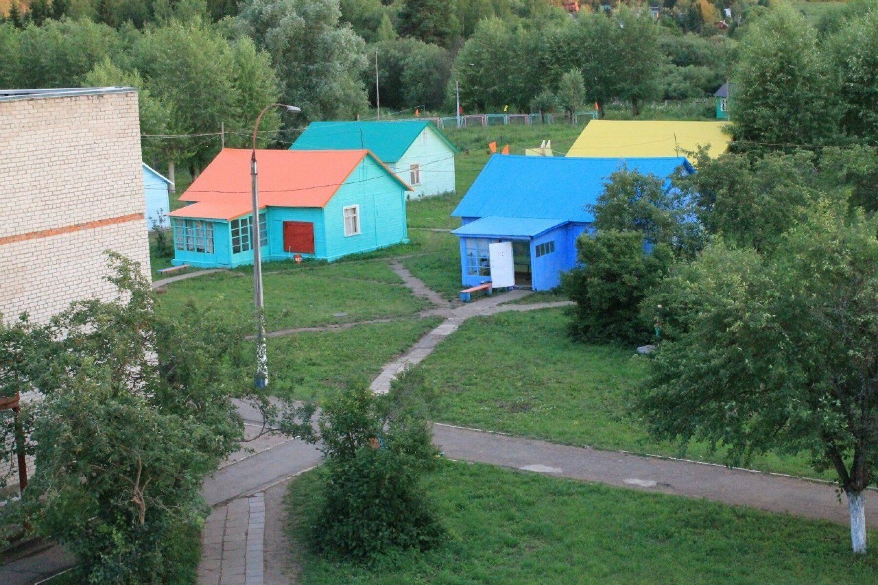 Салют. Пермь - лагерь в г. Ключики, Пермский край. Творческий лагерь для  детей от 6 до 17 лет