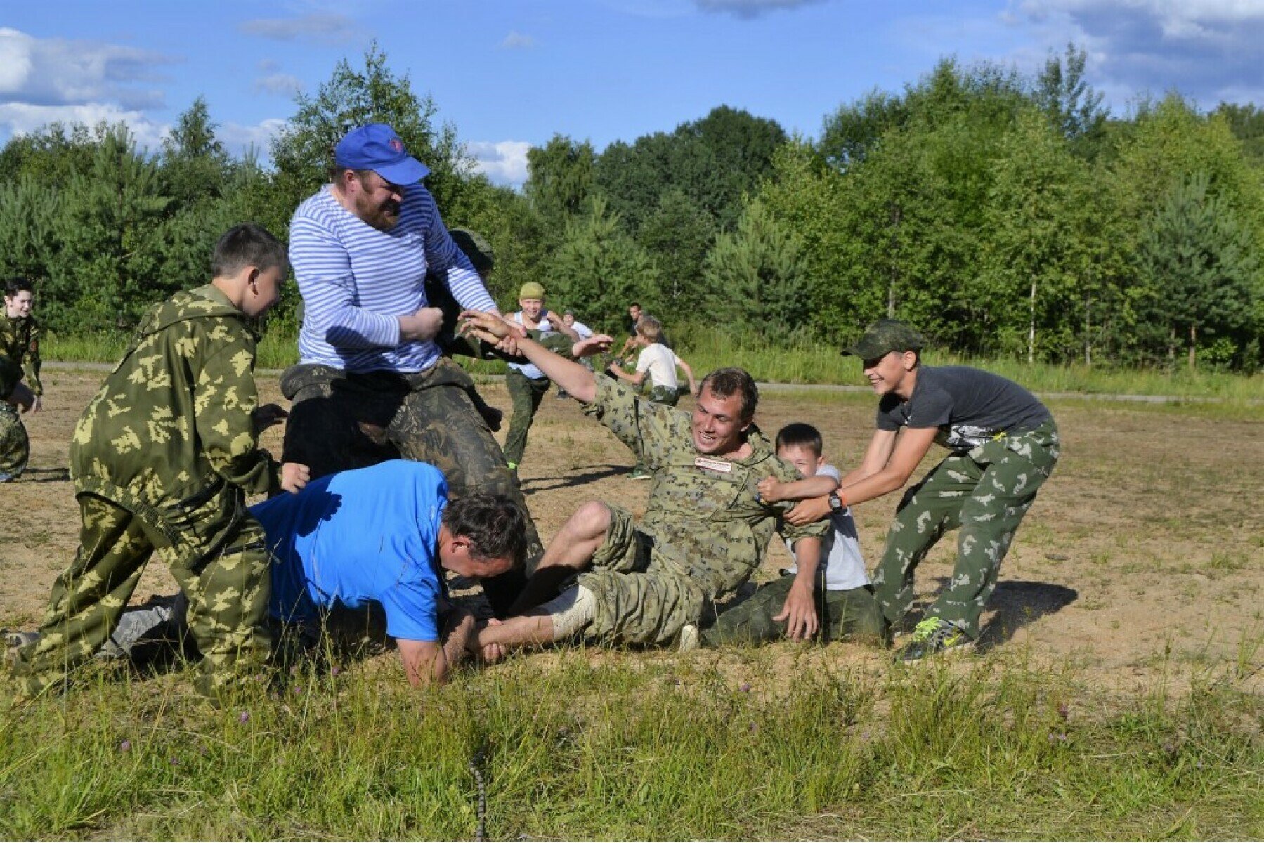 Вымпел-Шторм. Мухино – военно-патриотический лагерь, Тверская обл., Западнодвинский р-н. Путевки в детский лагерь на 2025 год, фото программы 1