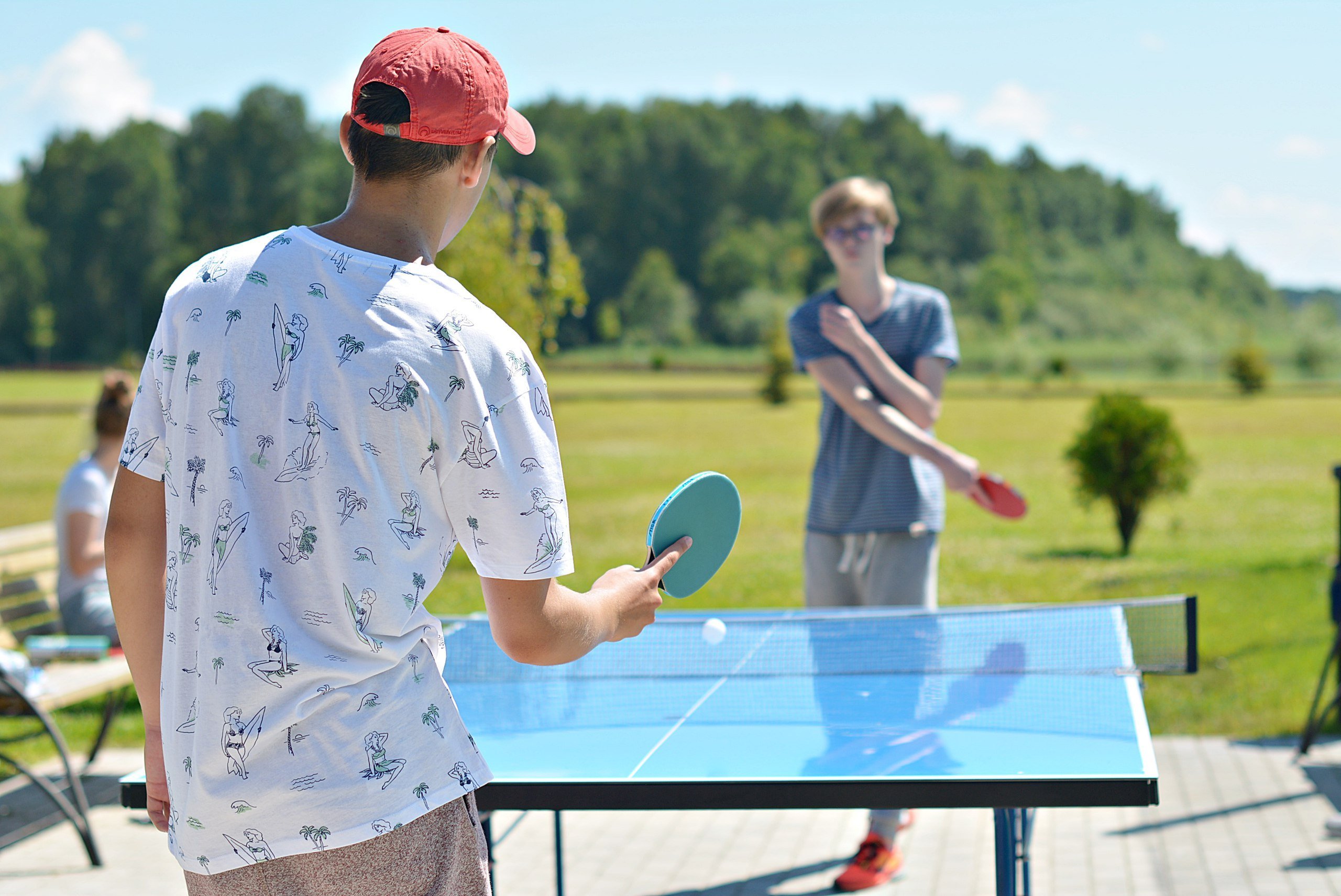 Young and Active лагерь. Теннис летом на природе. Летний выезд. Летние выездные программы. Young camp