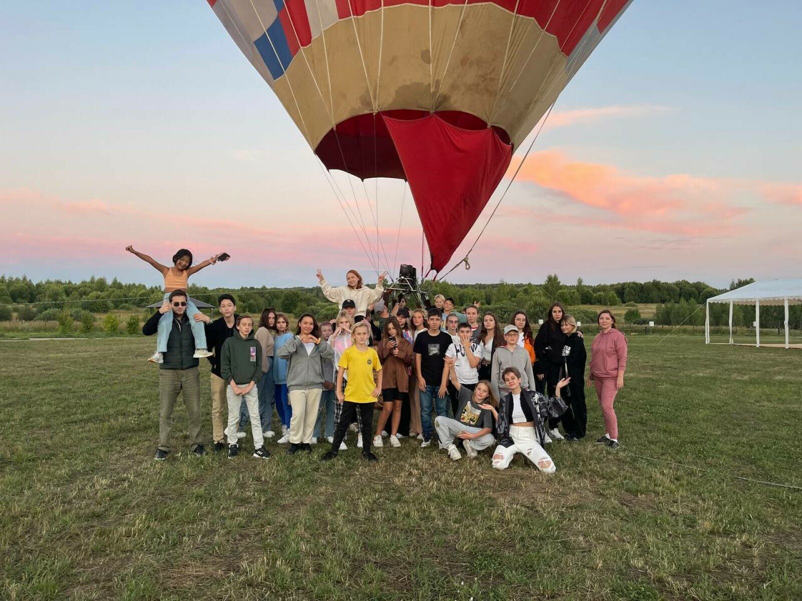 Oxford Camp Азимут 4* English Premium – языковой лагерь, Ярославская обл., Переславский р-н. Путевки в детский лагерь на 2025 год, фото программы 1