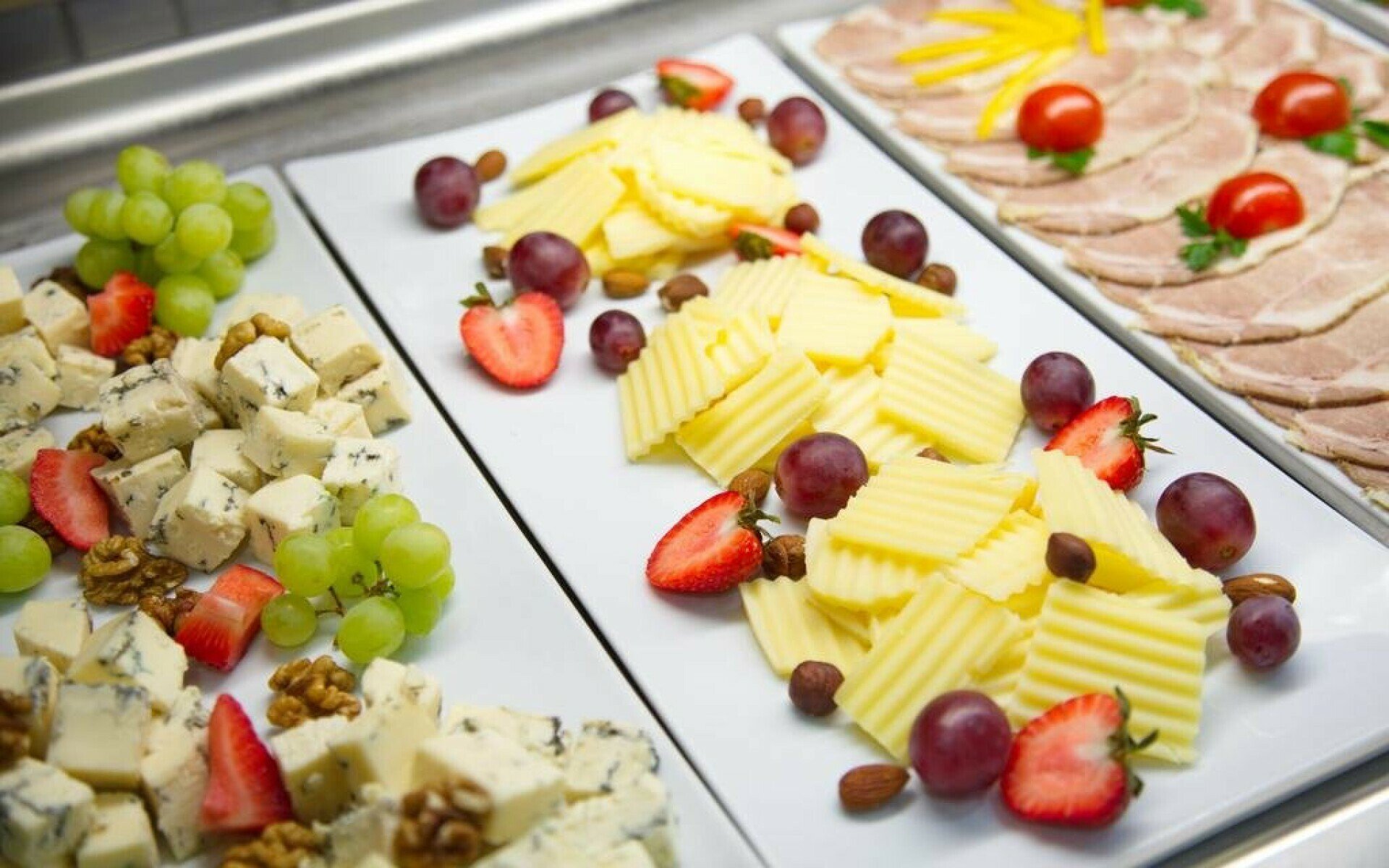 Скандинавская школа. Hilton Garden Inn – языковой лагерь, Московская область, Истринский район. Путевки в детский лагерь на 2025 год, фото питания 1