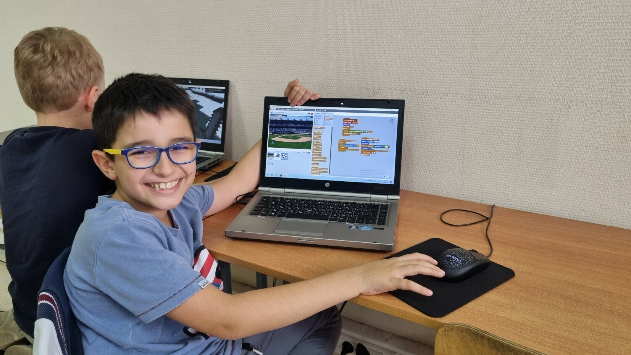 Лето с роботами. Ленинский проспект – городской лагерь, Санкт-Петербург, м. Ленинский проспект . Путевки в детский лагерь на 2025 год, фото программы 10