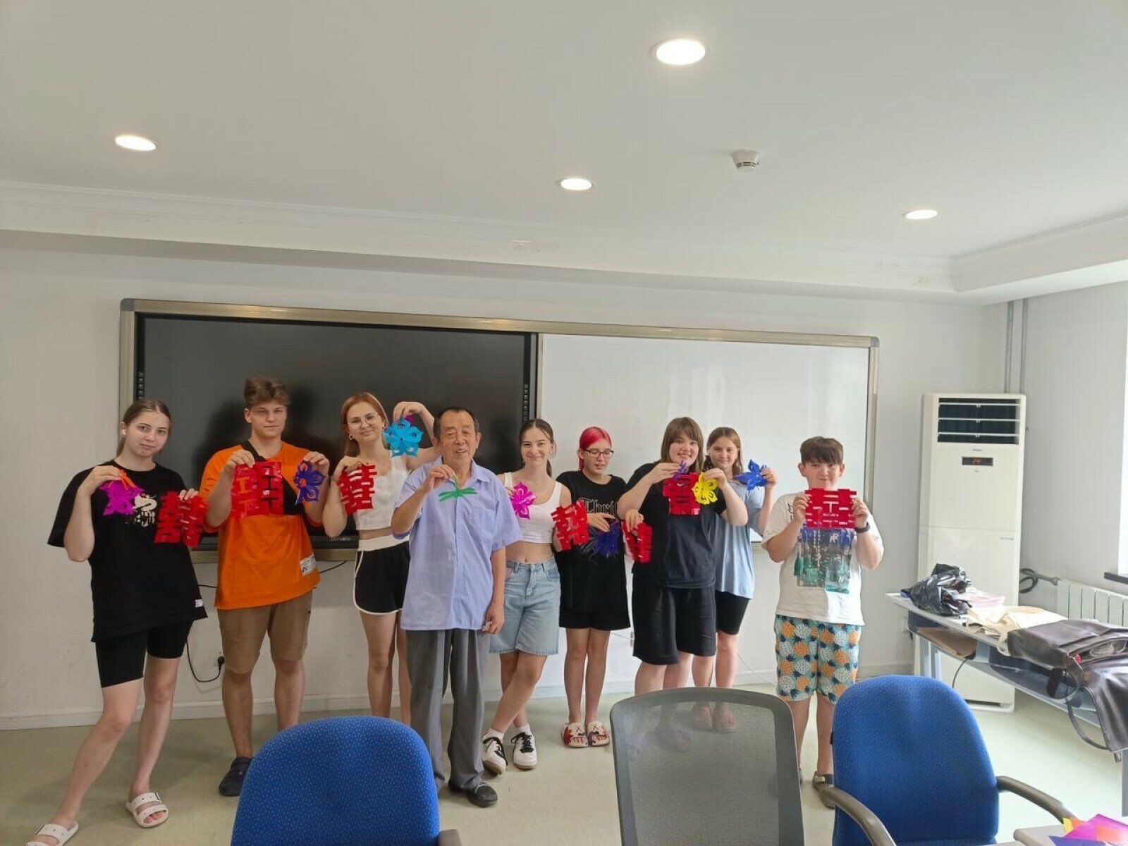 Multi Camp. Летние каникулы в Китае – международный лагерь, Китай, г. Циндао. Путевки в детский лагерь на 2025 год, фото программы 1