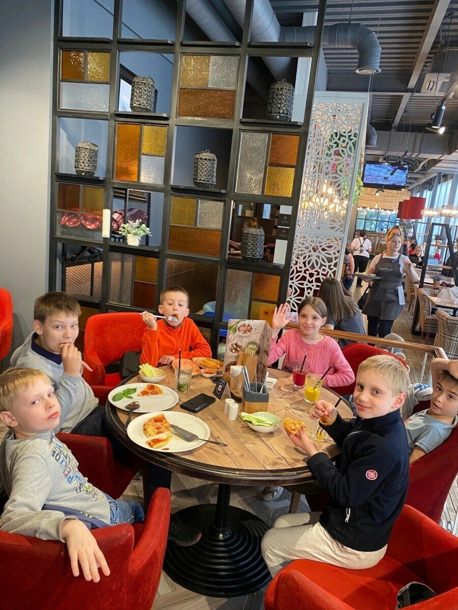 Лето с роботами. Ленинский проспект – городской лагерь, Санкт-Петербург, м. Ленинский проспект . Путевки в детский лагерь на 2025 год, фото питания 2