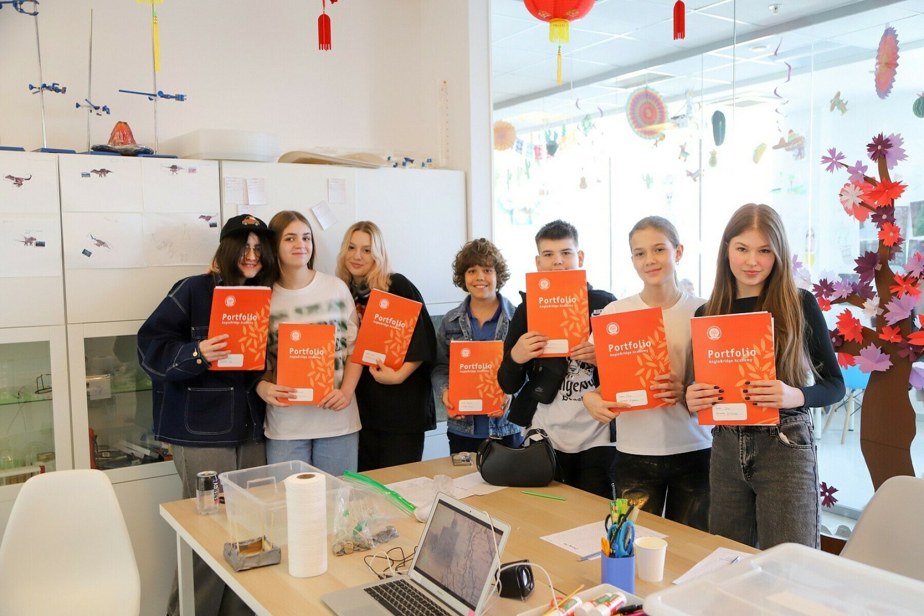 Летняя программа на английском языке Around the World in 12 Days – городской лагерь, Москва, м. Лубянка. Путевки в детский лагерь на 2025 год, фото программы 4