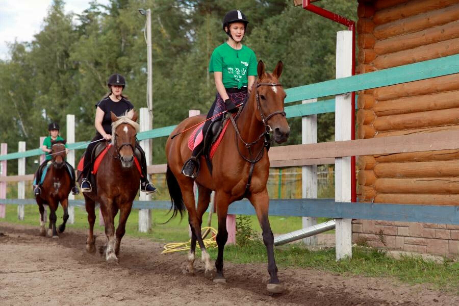 Каникулы от сети школ Cyber Class – IT и математический лагерь, Владимирская обл., Петушинский р-н. Путевки в детский лагерь на 2025 год, фото программы 3