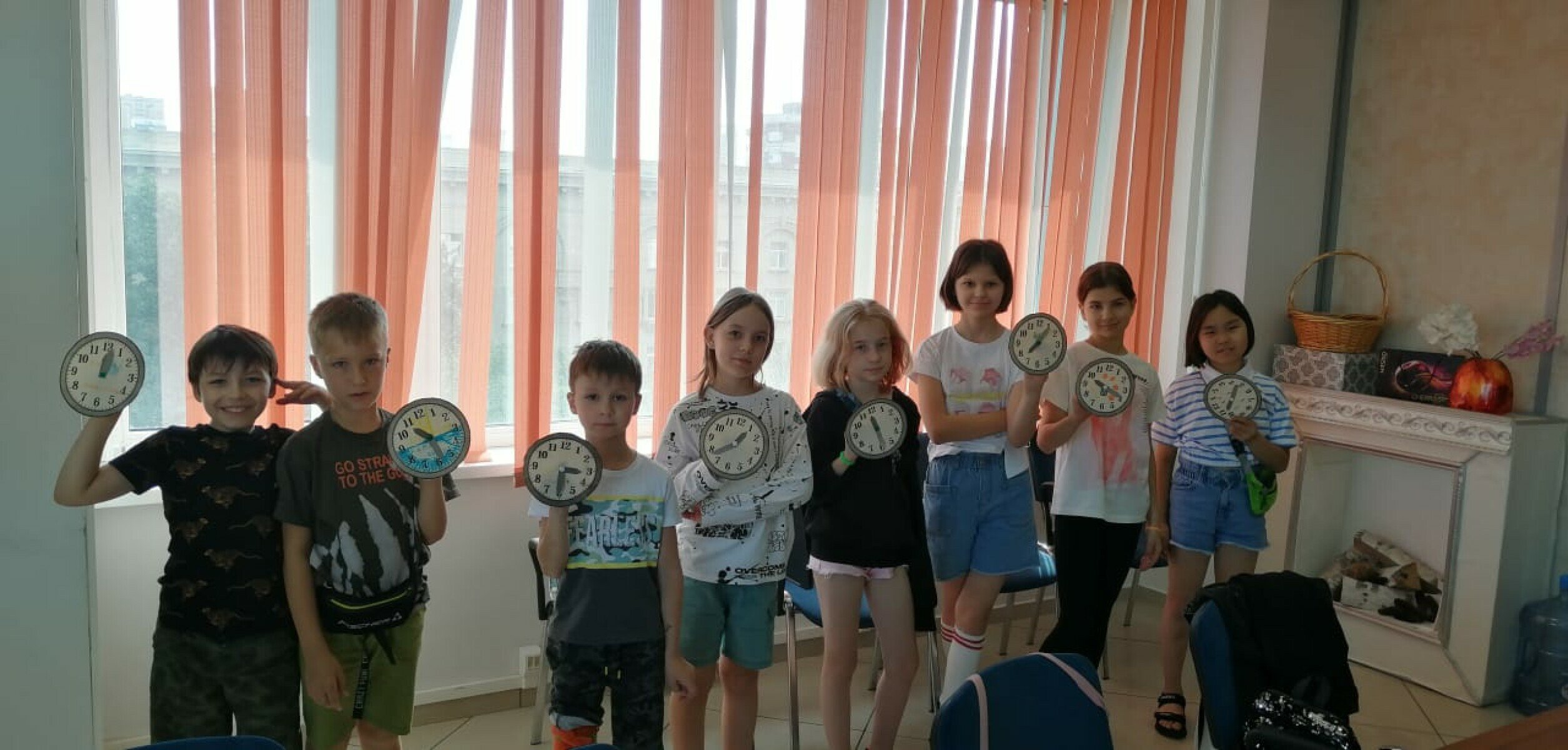 OXFORD FRIENDS CAMP. Городской языковой лагерь – городской лагерь, Новосибирск, 2 филиала. Путевки в детский лагерь на 2025 год, фото программы 2