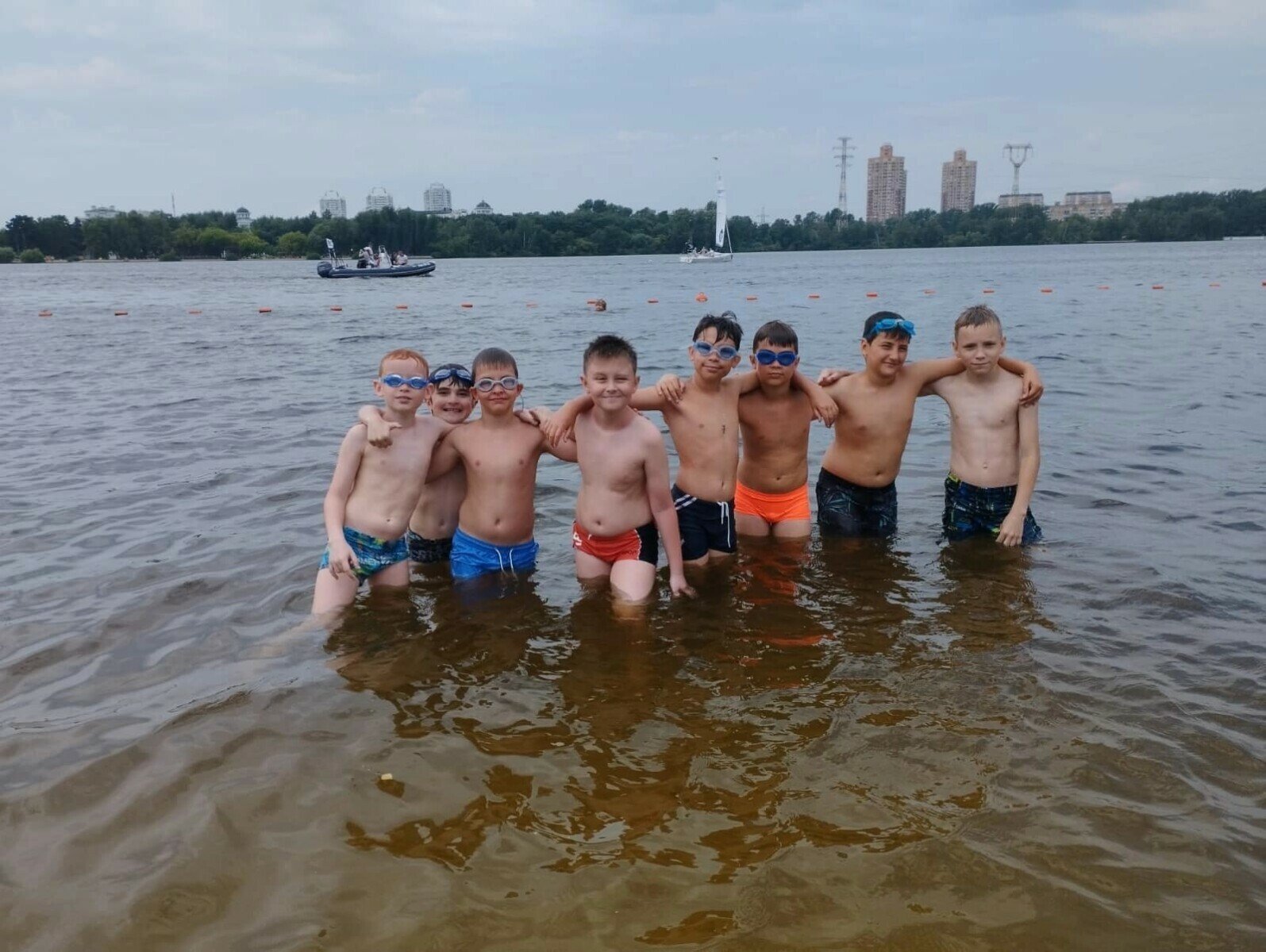 Городской футбольный интенсив ДФК Триумф – городской лагерь, Москва, м. Водный стадион. Путевки в детский лагерь на 2025 год, фото программы 7