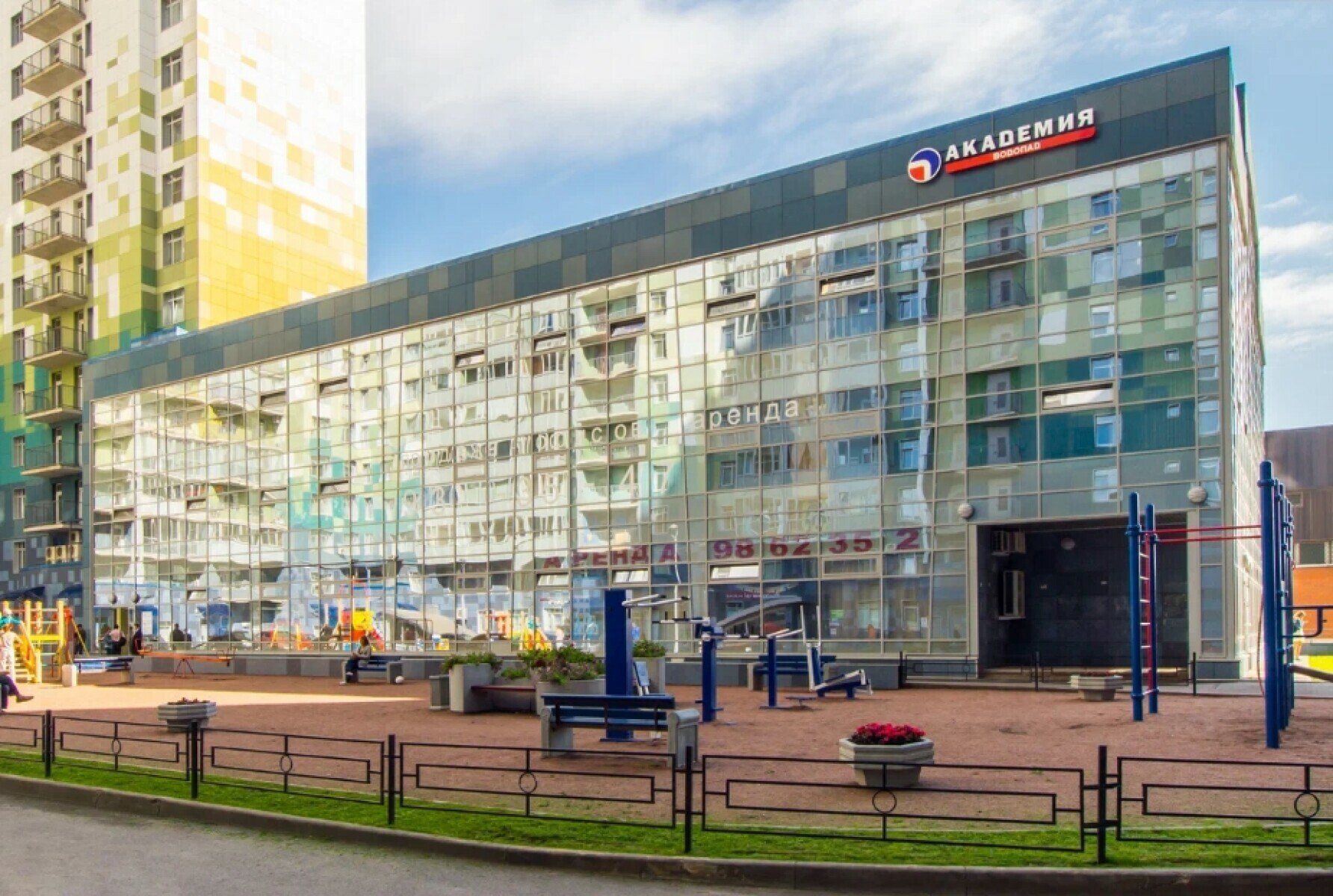 Лето с роботами. Ленинский проспект – городской лагерь, Санкт-Петербург, м. Ленинский проспект . Путевки в детский лагерь на 2025 год, фото размещения 1