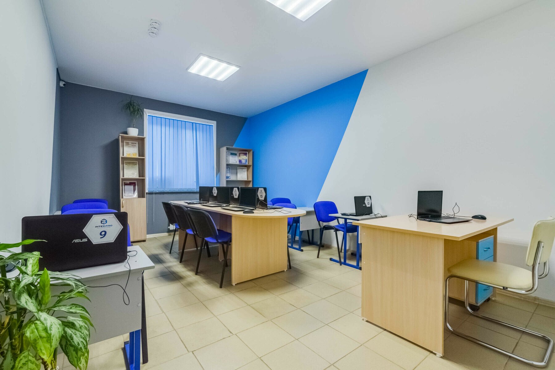 Летние IT-интенсивы Профессии – городской лагерь, Омск, 2 филиала. Путевки в детский лагерь на 2025 год, фото размещения 2