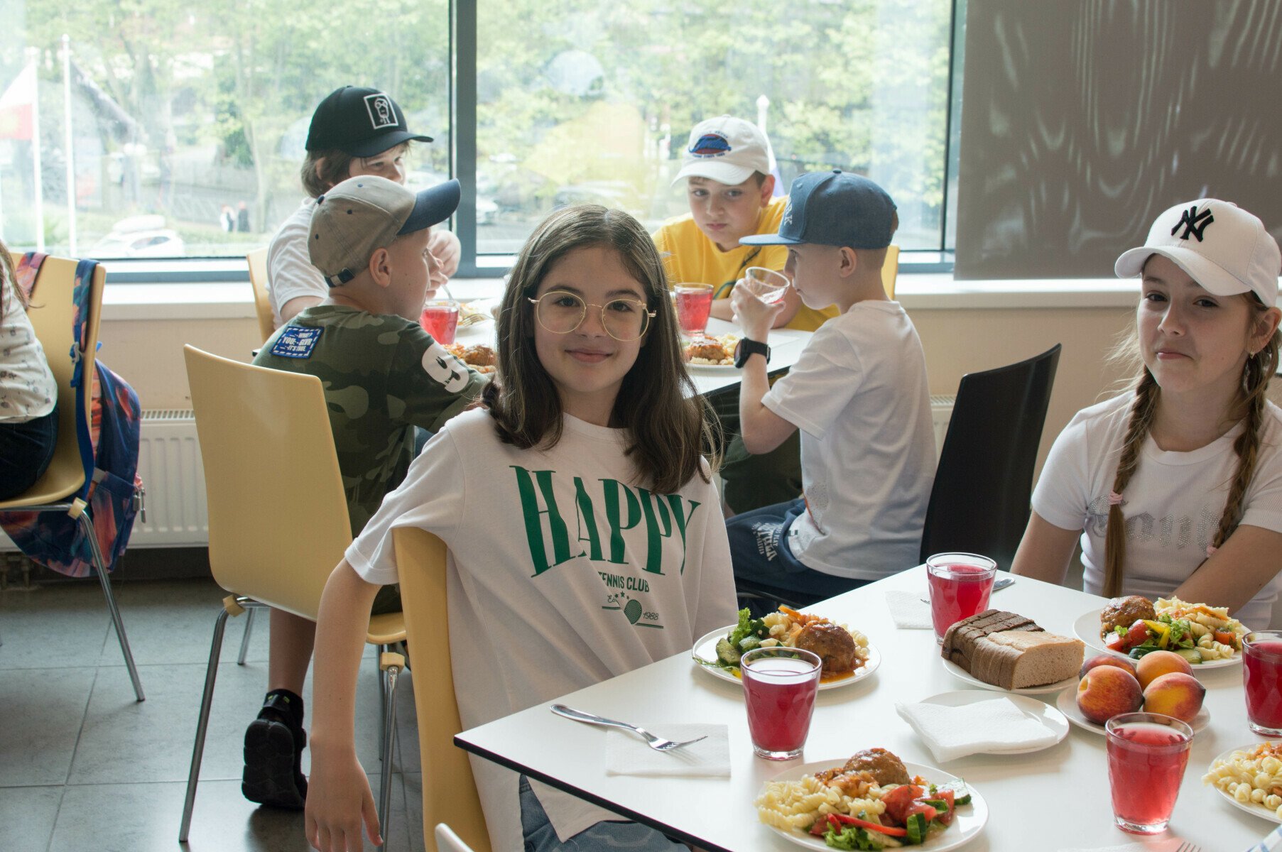 Летний английский лагерь G8 Camp – городской лагерь, Краснодарский край, Сочи, 2 локации . Путевки в детский лагерь на 2025 год, фото питания 2