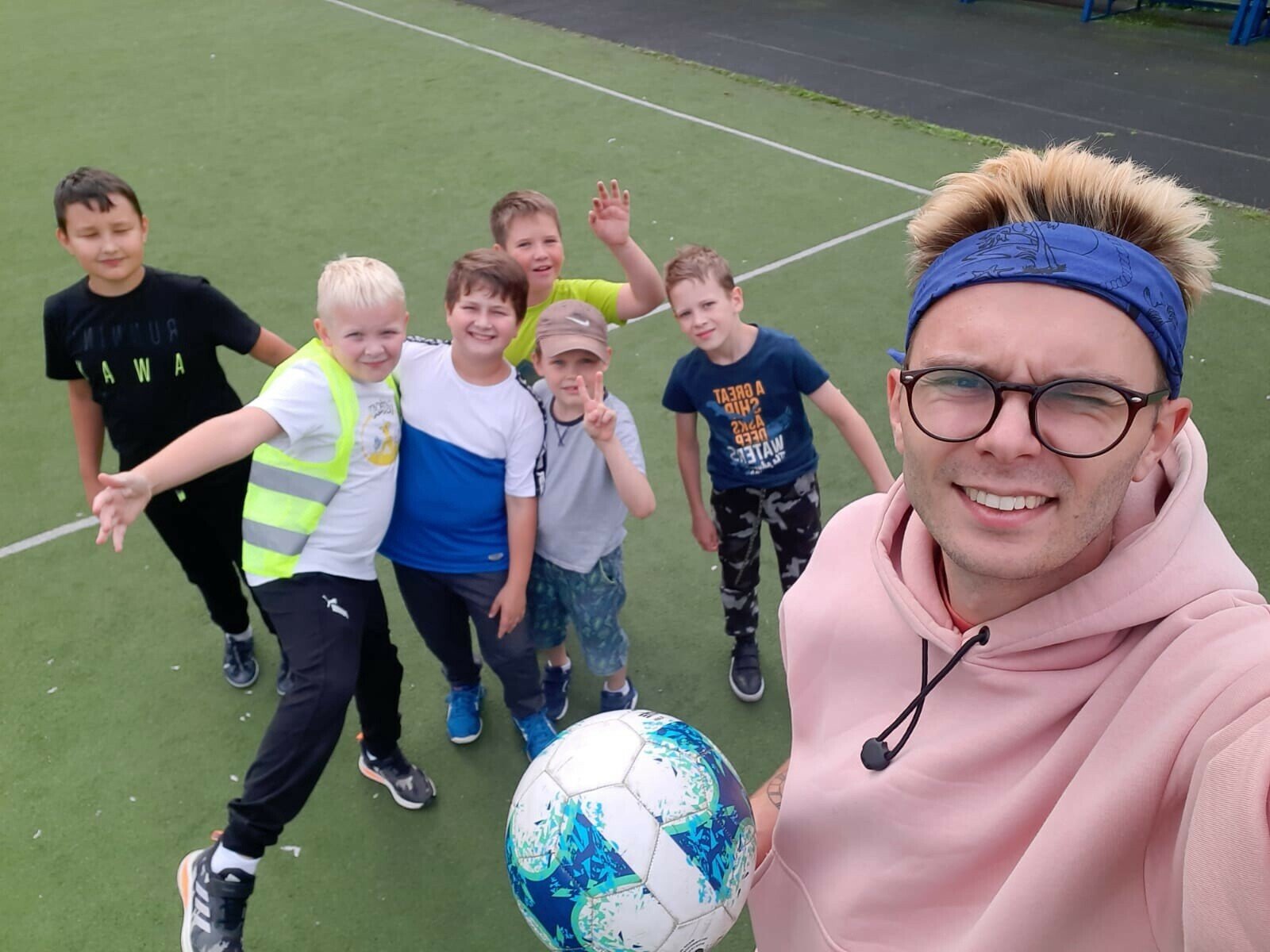 Лето с роботами. Ленинский проспект – городской лагерь, Санкт-Петербург, м. Ленинский проспект . Путевки в детский лагерь на 2025 год, фото программы 1