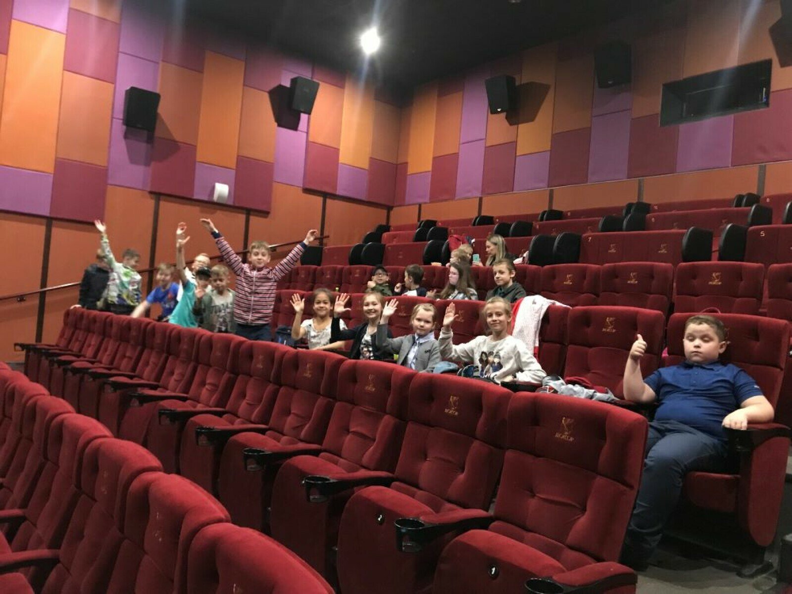 ОXFORD FRIENDS CAMP. Выездной языковой лагерь – языковой лагерь, Новосибирск. Путевки в детский лагерь на 2025 год, фото программы 2