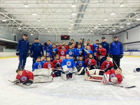 Детский лагерь «Звезда хоккея», Москва - Москва, р-н Щербинка, ул. Маршала Савицкого, д. 7, ледовый комплекс «Южный лёд», купить путевку