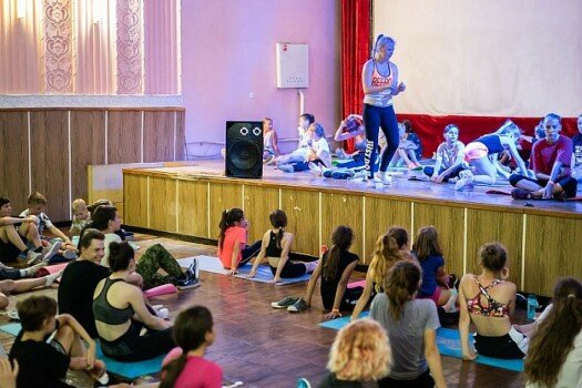 Детский лагерь «Fill Your Skill» Танцевальный BATTLE, Крым - Крым, с. Нижнезаморское, ул. Лесная, д. 37, купить путевку