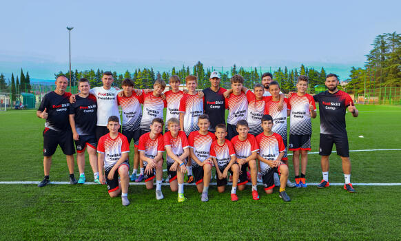 Детский лагерь «FootSkill Camp», Сочи - Краснодарский край, г. Сочи, г. Адлер, ул. Ленина, д. 88, купить путевку