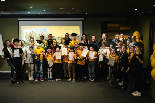 Детский лагерь «Фабрика предпринимательства Дети», Челябинск - г. Челябинск, ​ЖК «Ньютон​», пр-т Героя России Родионова Е.Н., д. 13, купить путевку