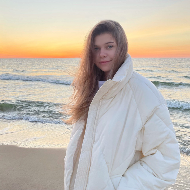 Полина