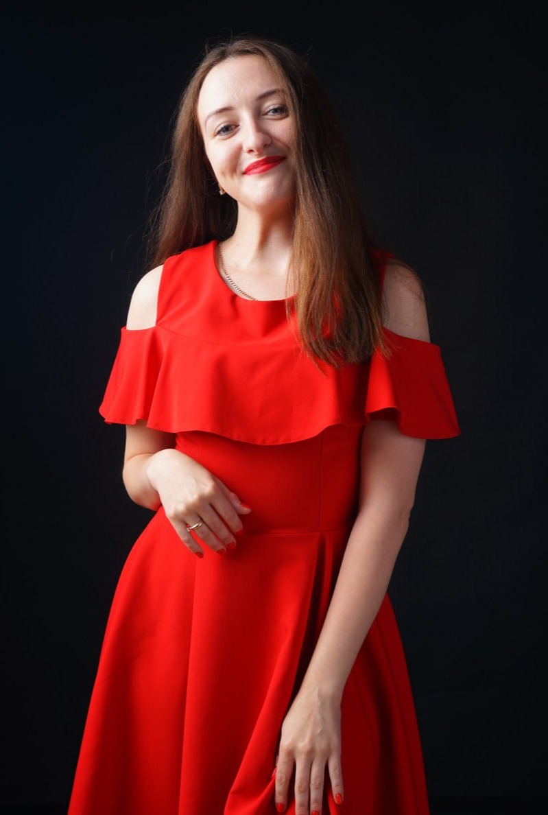 Елена Александровна.
