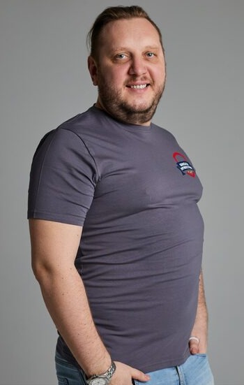 Назаренко Денис