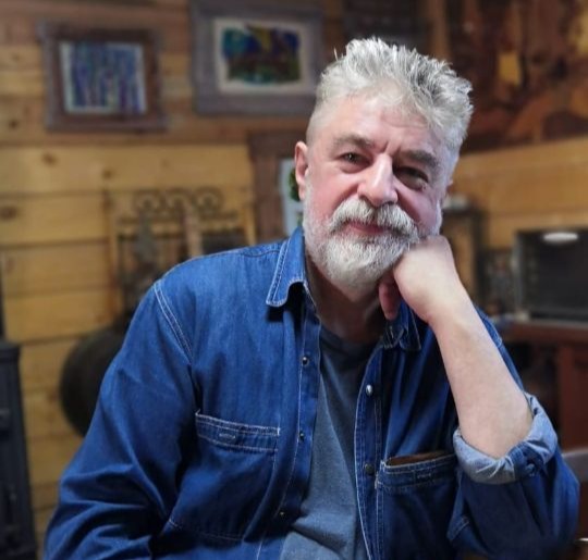 Олег Новиков