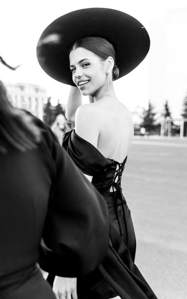 Яна Сакмаева