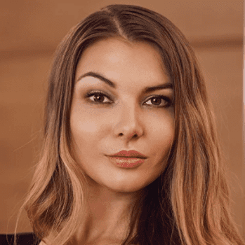 Анна Алексеева