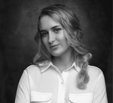 Анастасия Серякова