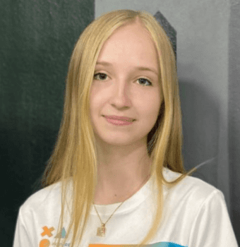 Александра Мельникова