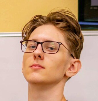 Артем Худорожко