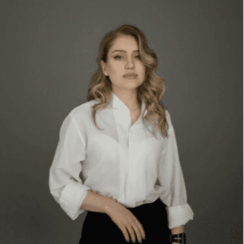 Ариадна Юракова