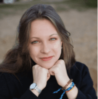 Юлия Попова