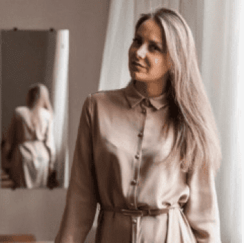 Марина Минова