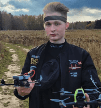 Артур Эльхутов