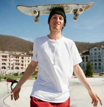 Дмитрий Вечканов