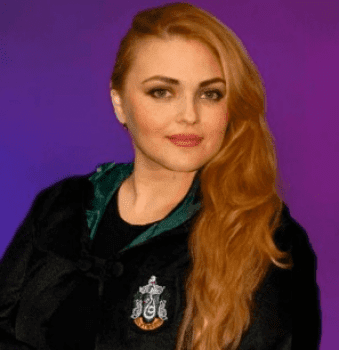 Профессор Энн (Анна Лазовская)