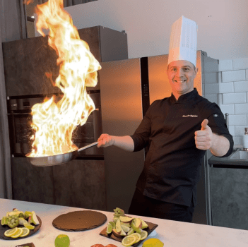 Александр Медведев