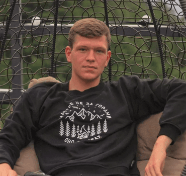 Никита Ларионов